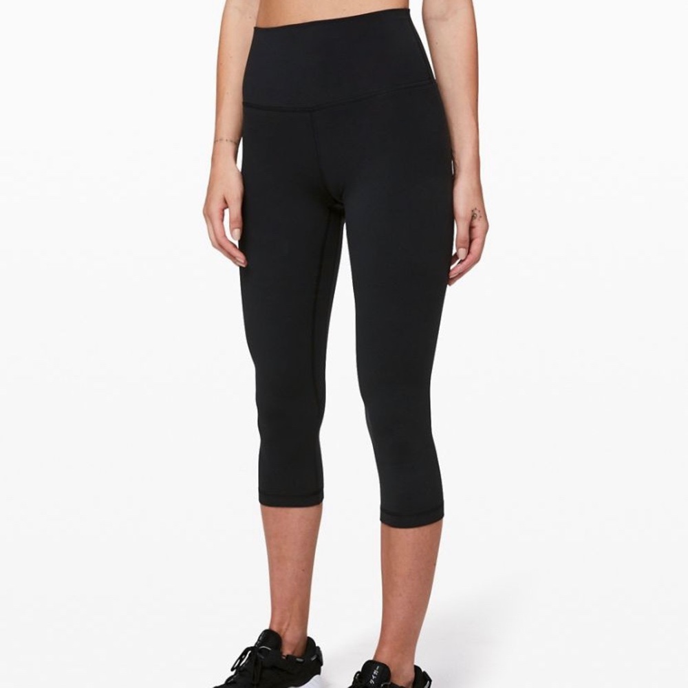 Black “Align 21*” crop high waisted legging